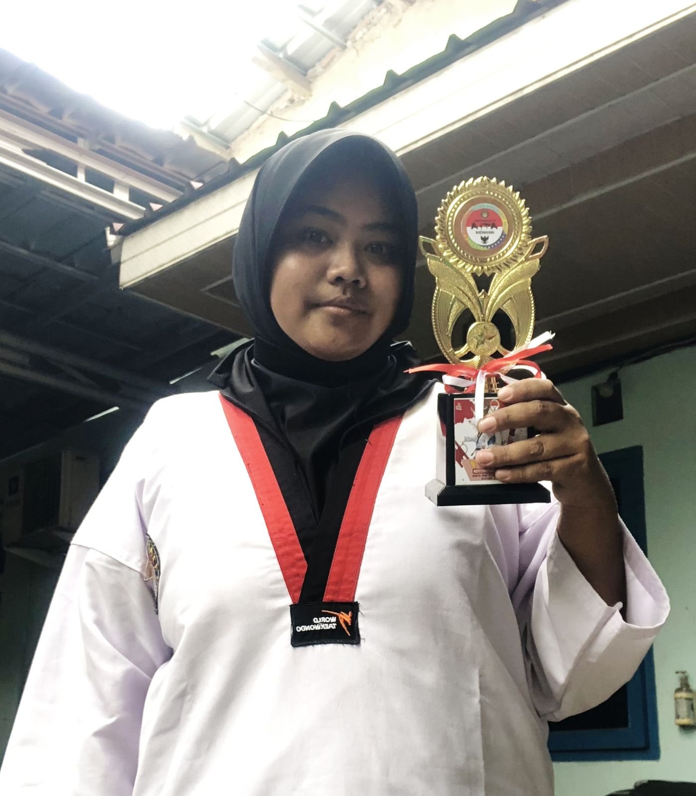 Juara:1 ATIA competition ,Kurnia ananti zaneta kelas XII G